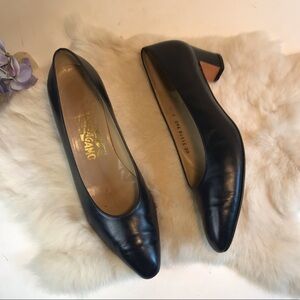 Ferragamo Pointed Toe Blue Leather Heels 9 AA Narrow Rare Size Women's Shoe